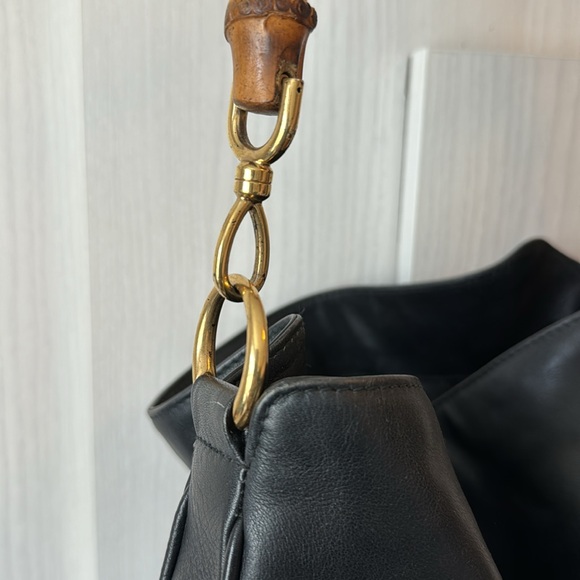 Gucci black leather Diana bag with bamboo handle - Picture 3 of 13